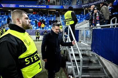 FOTO Boysi 'zapeli' na stadionu, dinamovci se vratili na travnjak. Pogledajte veliku proslavu