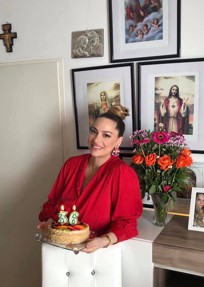 Simona slavi rođendan: 'Prije osam godina je bila moja prva životna ispovijed, novo rođenje'