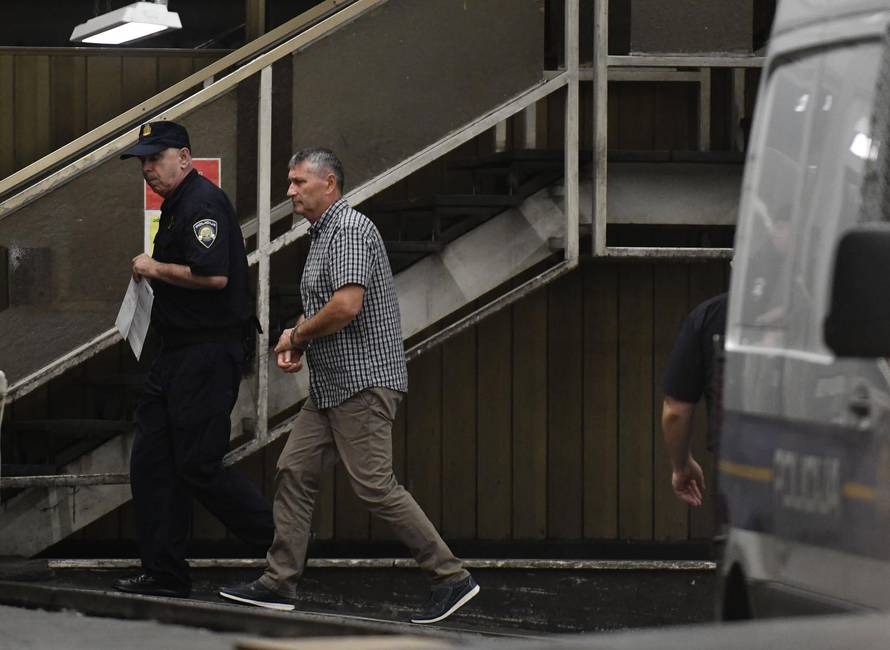 Zagreb: Privođenje uhićenih u Hrvatskim šumama