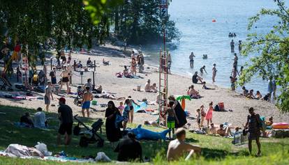 Vrući početak ljeta u Švedskoj, kupaju se i sunčaju više nego mi