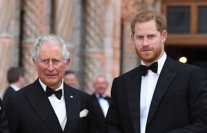 Princ Harry neće biti pozvan na krunidbu oca, kralja Charlesa? 'Za njega nema službene uloge'