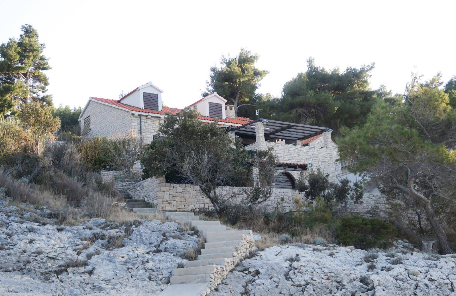 Jasminovo carstvo: Na Korčuli sagradio vilu, prvi red do mora