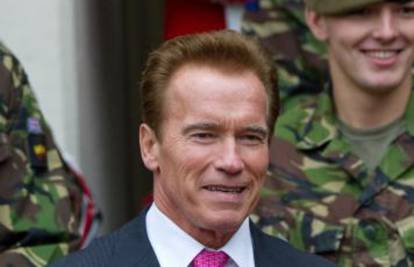 Schwarzenegger svim silama pokušava vratiti bivšu suprugu