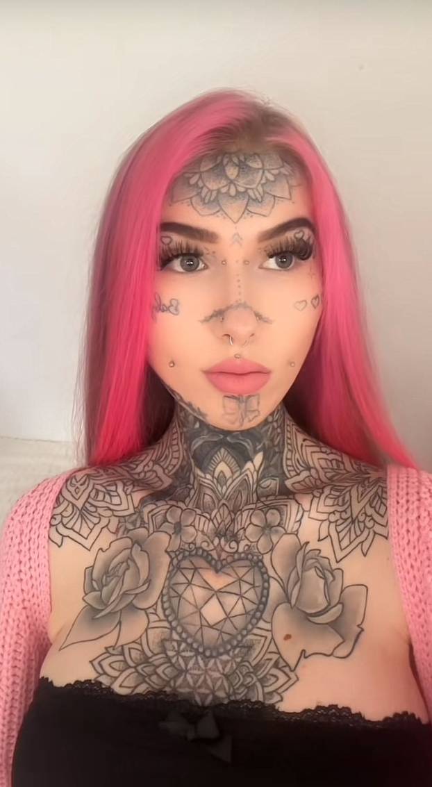 FOTO Ima 21 godinu, a cijela je istetovirana! Evo kako je prije izgledala: 'Roditelji su zgroženi'