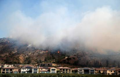 Zbog požara u Kaliforniji je sad evakuirano 60.000 stanovnika