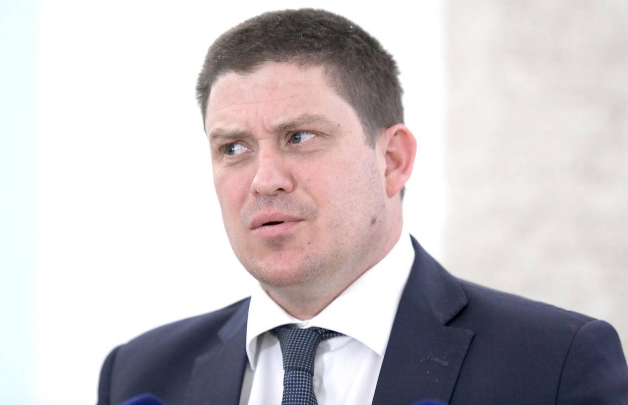 Pokret otoka tvrdi: Ministarstvo pomorstva obmanjuje javnost