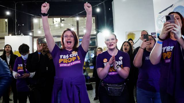 Michigan voters enshrine abortion rights in U.S. midterm election