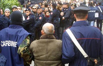 Talijanska policija uhitila čak 64 napuljska mafijaša