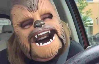 Vesela 'Chewbacca mama' je smijehom  zaradila - milijune