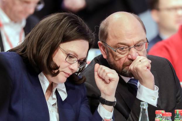 Nahles resigns from SPD party and faction leadership