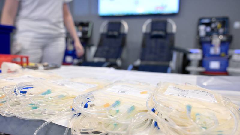 Zalihe su vrlo niske: Zavodi pozivaju građane da daruju krv