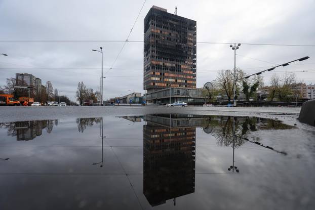 Zagreb: Započeo je očevid nebodera Vjesnik
