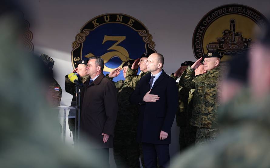 FOTO 151 vojnik ide na Kosovo