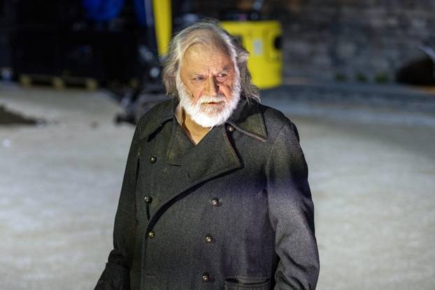 Pula: U Malom rimskom kazalištu odigrana je predstava "Antigona - 2000 godina kasnije"