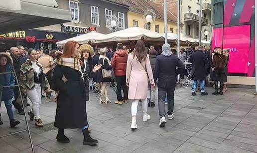 Pogledajte kakva je atmosfera u centru Zagreba na Badnjak