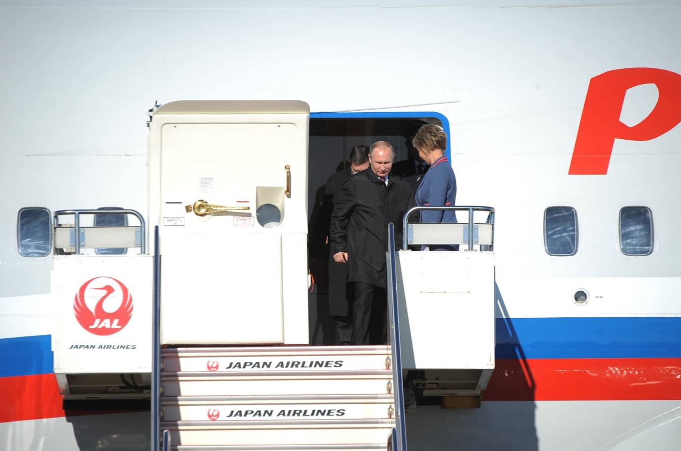 Putinova misteriozna plavuša: Uvijek ga prati na putovanjima