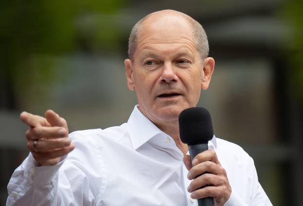 SPD election campaign - Olaf Scholz in Lehrte