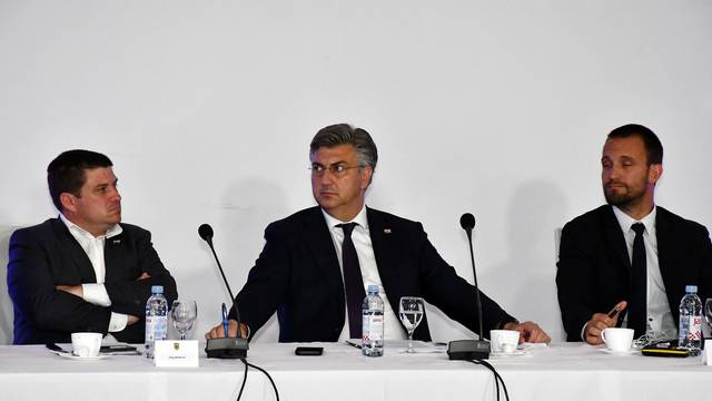 Jakšić: Predsjednik Vlade Andrej Plenković predsjedao je 17. sjednicom Savjeta za Slavoniju, Baranju i Srijem