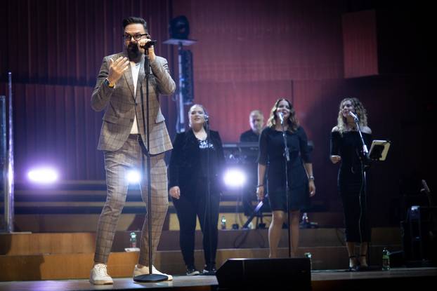 Zagreb: Petar Grašo koncertom u Lisinkom obilježio 30 godina karijere