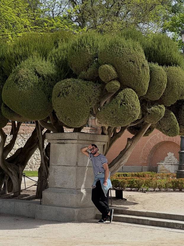 FOTO Pala pusa, a sad ruke ne puštaju! Savršeni Šime i Maja u romantičnoj šetnji Madridom