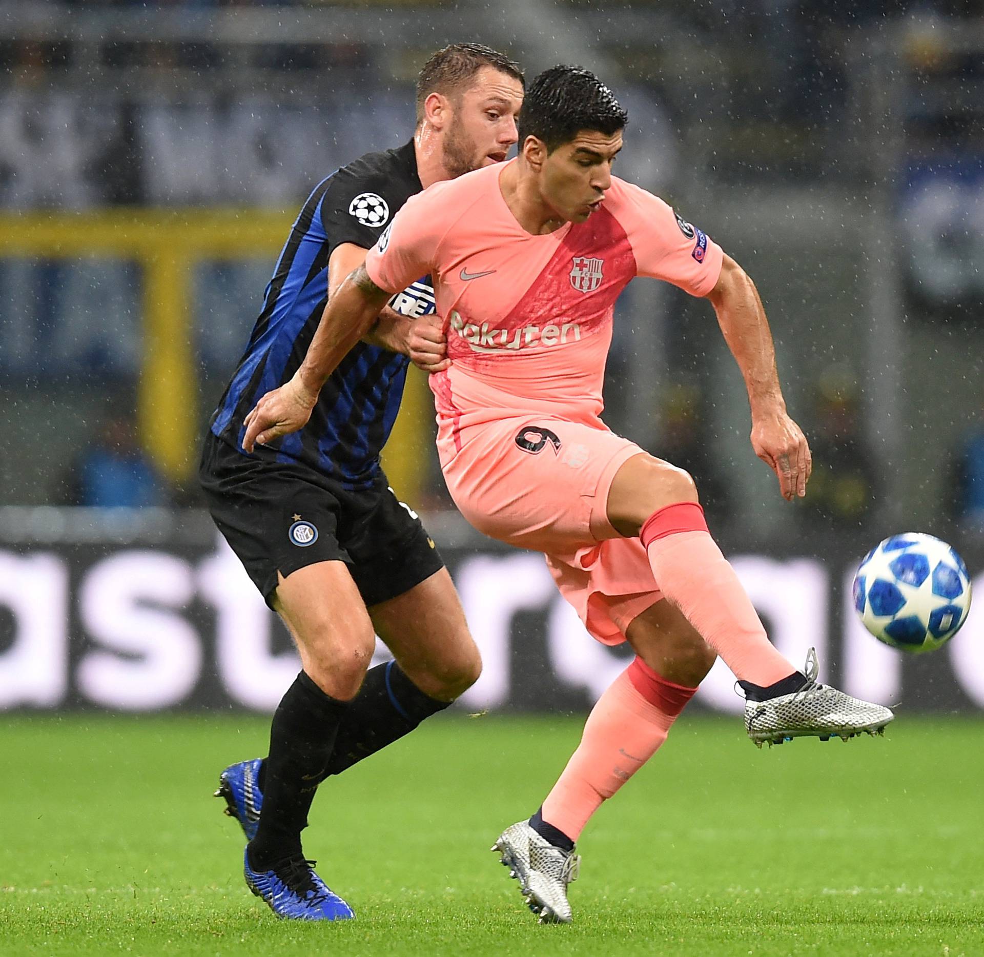 Champions League - Group Stage - Group B - Inter Milan v FC Barcelona