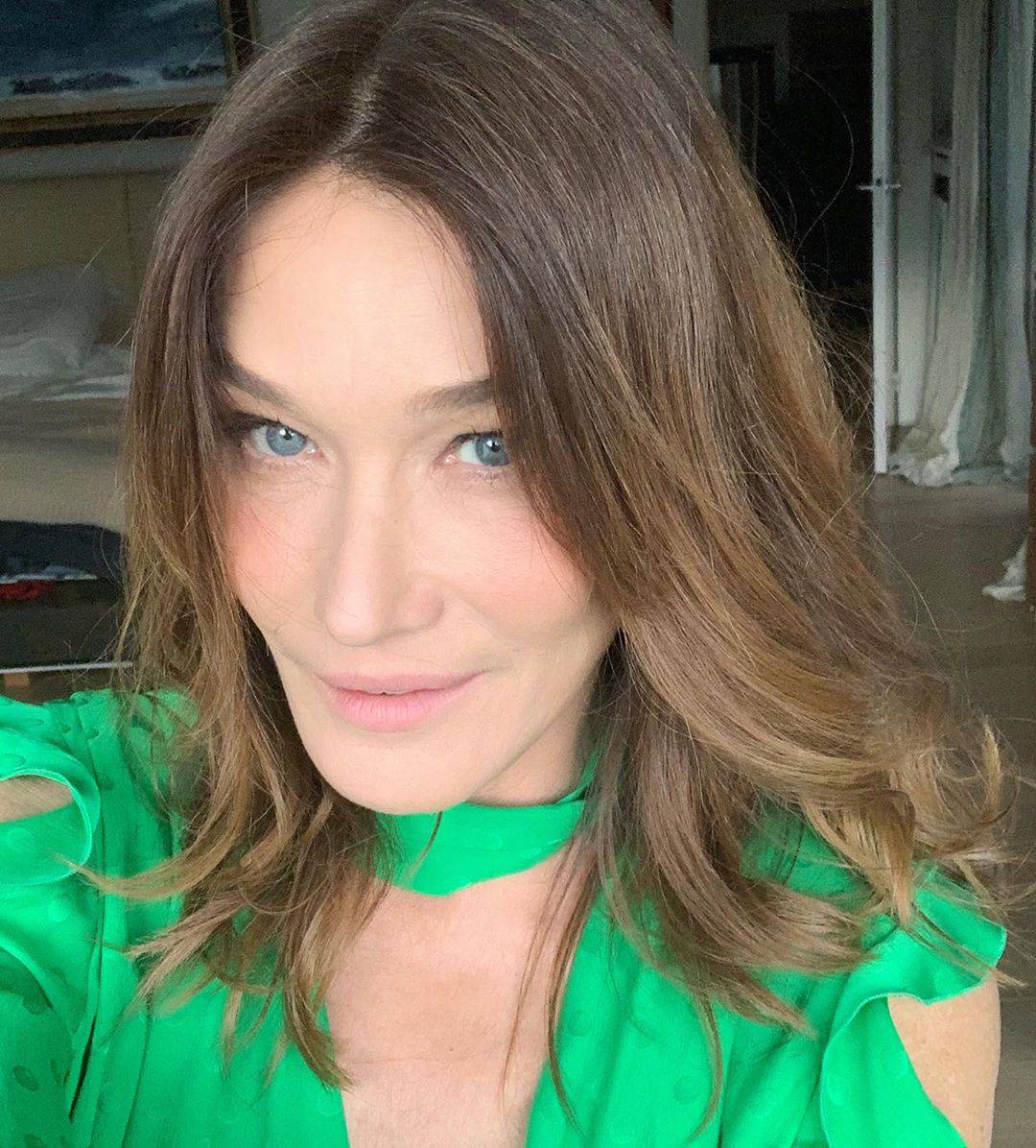 Carla Bruni ismijavala koronu: 'Ljubit ćemo se, nismo glupi...'