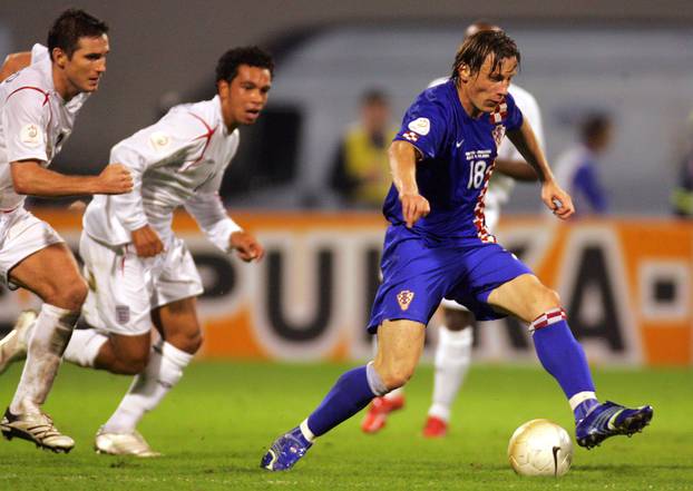 ARHIVA - 2006. Zagreb: Vatreni i "maksimirska krtica" srušili su Englesku 