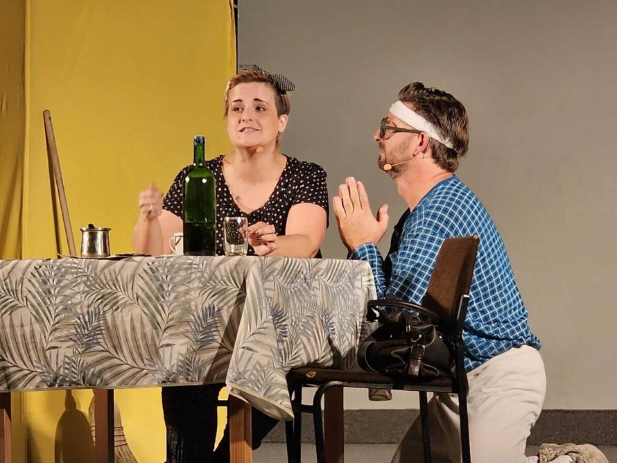 Naš glumac zaprosio je kolegicu u kazalištu, a sad su se vjenčali: Medeni mjesec će biti doma...