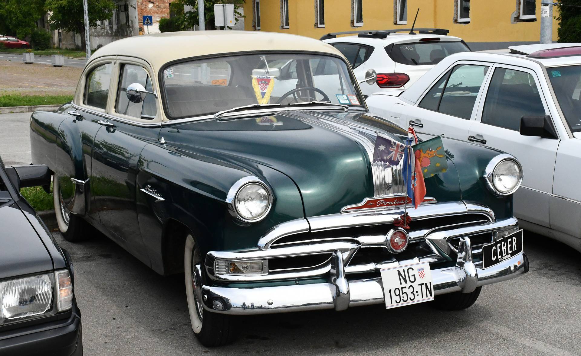 Oldtajmeraši se okupili u Brodu i dovezli svoje limene ljubimce