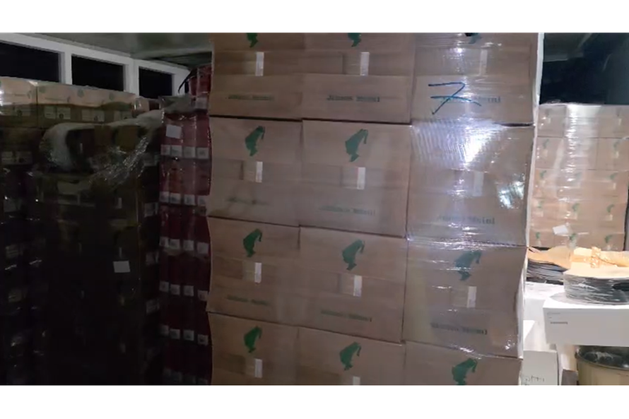 VIDEO Namirisali su ih: Otkrili čak 14,5 tona kave u Kaštelima