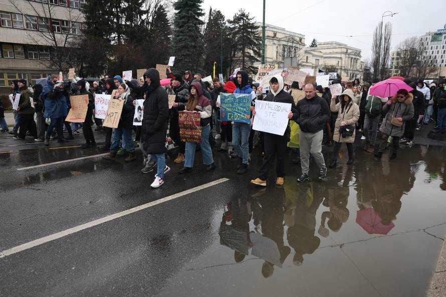 Sarajevo: Treći dan prosvjeda nakon teške tramvajske nesreće, prosvjednici blokirali promet kod SCC-a