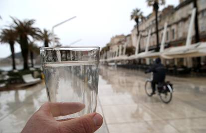 Voda na području Splita nije zamućena, može se koristiti