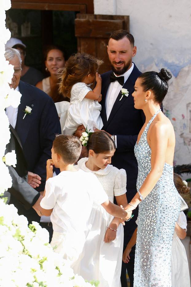 Manchester City goalkeeper Gianluigi Donnarumma marries Alessia Elefante in Locorotondo