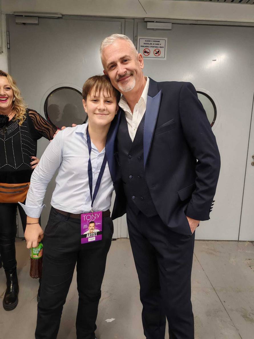 storyeditor/2026-01-15/S_koncerta_Tonija_Cetinskog__Giulliano_i_Leo_.jpg