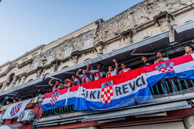 Split: Atmosefra na splitskoj rivi uoči početka utakmice UEFA Lige nacija Hrvatska - Francuska