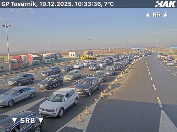 FOTO Pogledajte kaos na našim cestama! Počelo već na granici. Zagužvalo se i na ZG obilaznici!