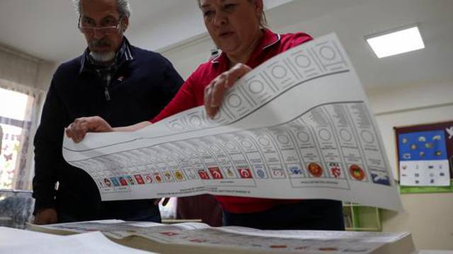 Turska oporba: Na više tisuća biračkih mjesta nepravilnosti prilikom prebrojavanja glasova
