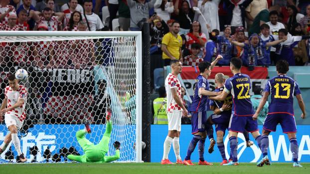 KATAR 2022 - Japanski nogometaši slave pogodak za vodstvo protiv Hrvatske