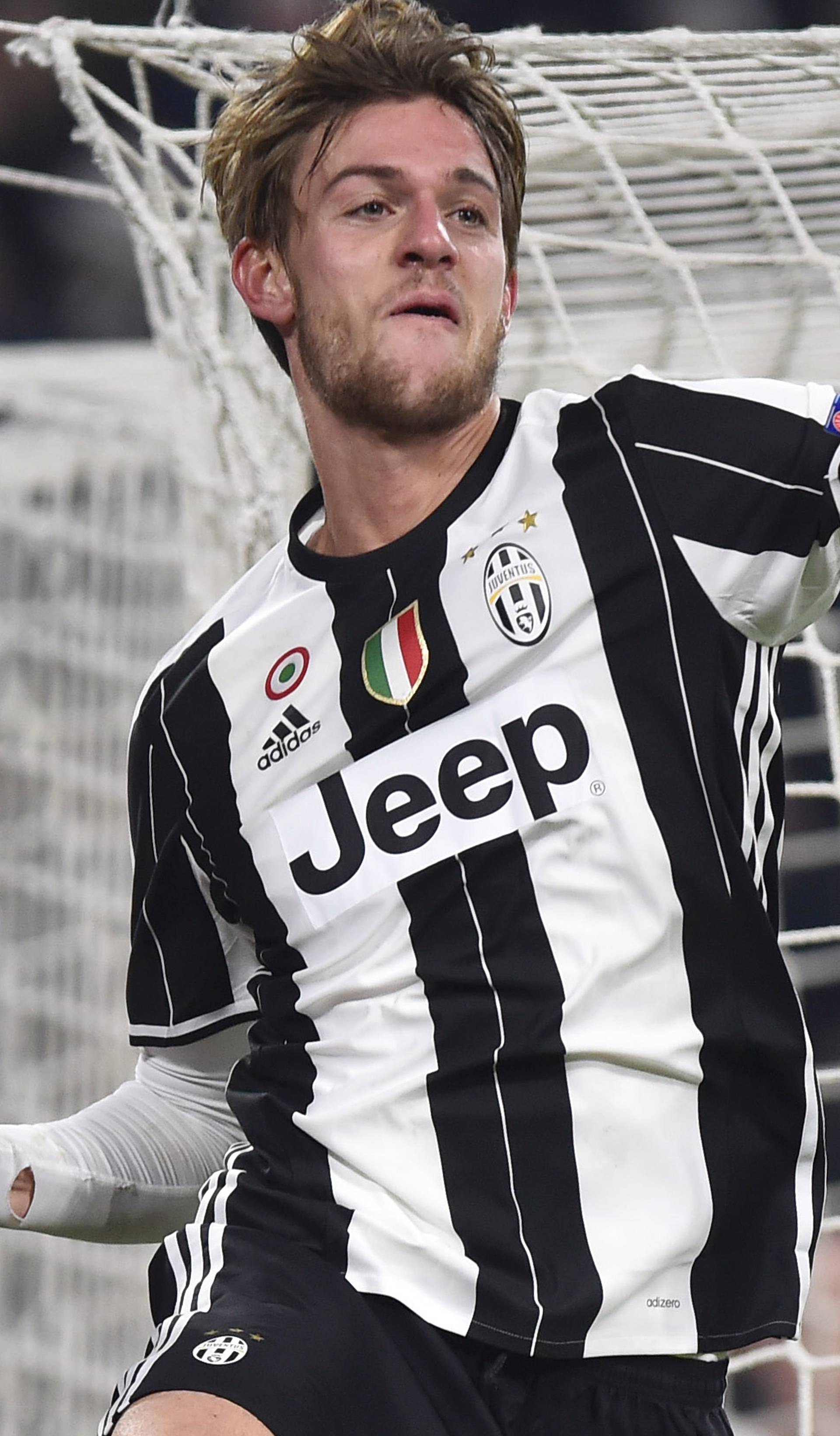 Juventus' Daniele Rugani celebrates scoring their second goal