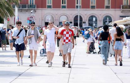 Hrvatska u plusu: U Istri najviše turista, Zagreb raste 8 posto. Više Nijemaca nego 'domaćih'