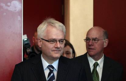 Ustavni sud: Ivo Josipović nije klevetao Gredelja, ima imunitet