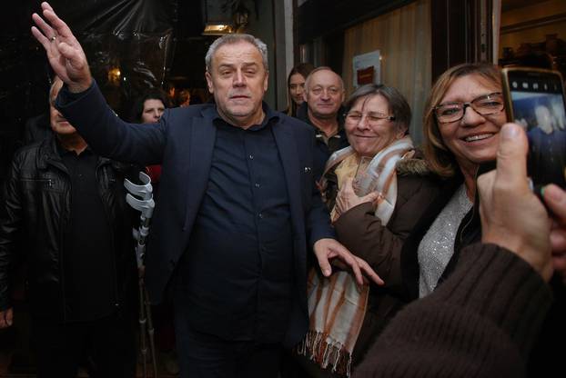 Zagreb: Milan BandiÄ u druÅ¡tvu prijatelja proslavio svoj 63. roÄendan