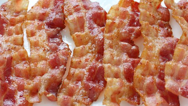 Da bude fina i hrskava: Chef s Michelinovom zvjezdicom otkrio je kako savršeno ispeći slaninu