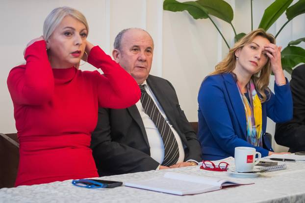Split: Konferencija za medije Željka Keruma na kojoj je predstavio kandidata za lokalne izbore