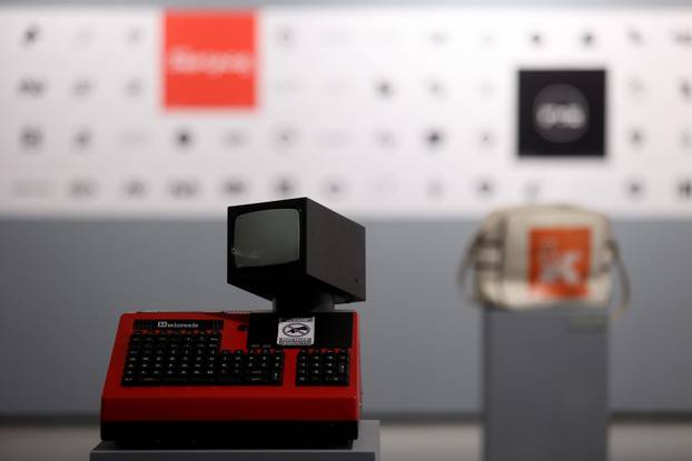 Rijeka: Izložba "Yugo.Logo" u galeriji Kortil