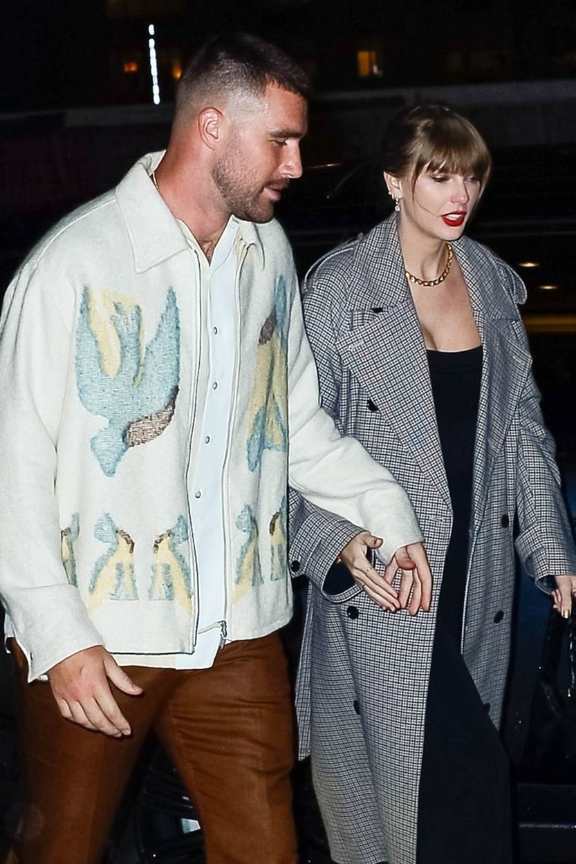 *PREMIUM-EXCLUSIVE* Hot new couple Travis Kelce and Taylor Swift step out for dinner at Nobu in NYC!