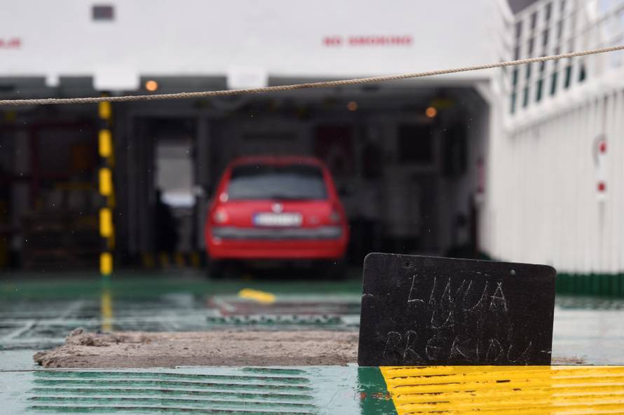 Šibenik: Jako jugo na šibenskom podru?ju prekinulo brodske linije za neke otoke