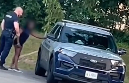 VIDEO Policajca snimili kako sa ženom ulazi na zadnje sjedalo patrolnog auta. Suspendiran je