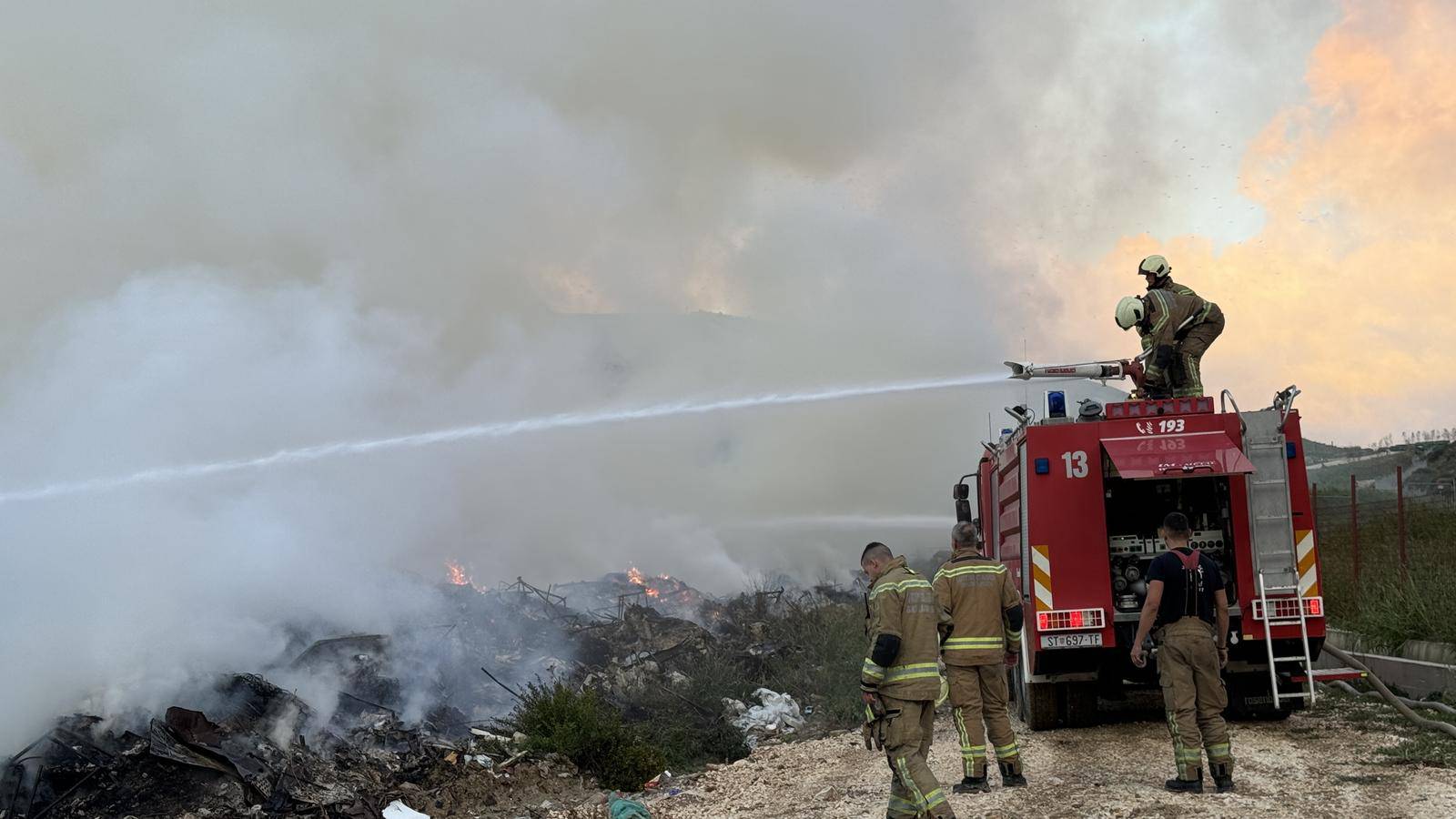 Planuo požar na splitskom odlagalištu otpada Karepovac