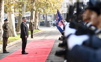 FOTO S crvenog tepiha micali list po list, Milanovića čuvali specijalci s antidron puškama